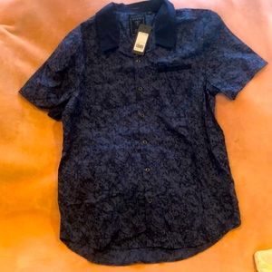 Men’s guess short sleeve dress up shirt large